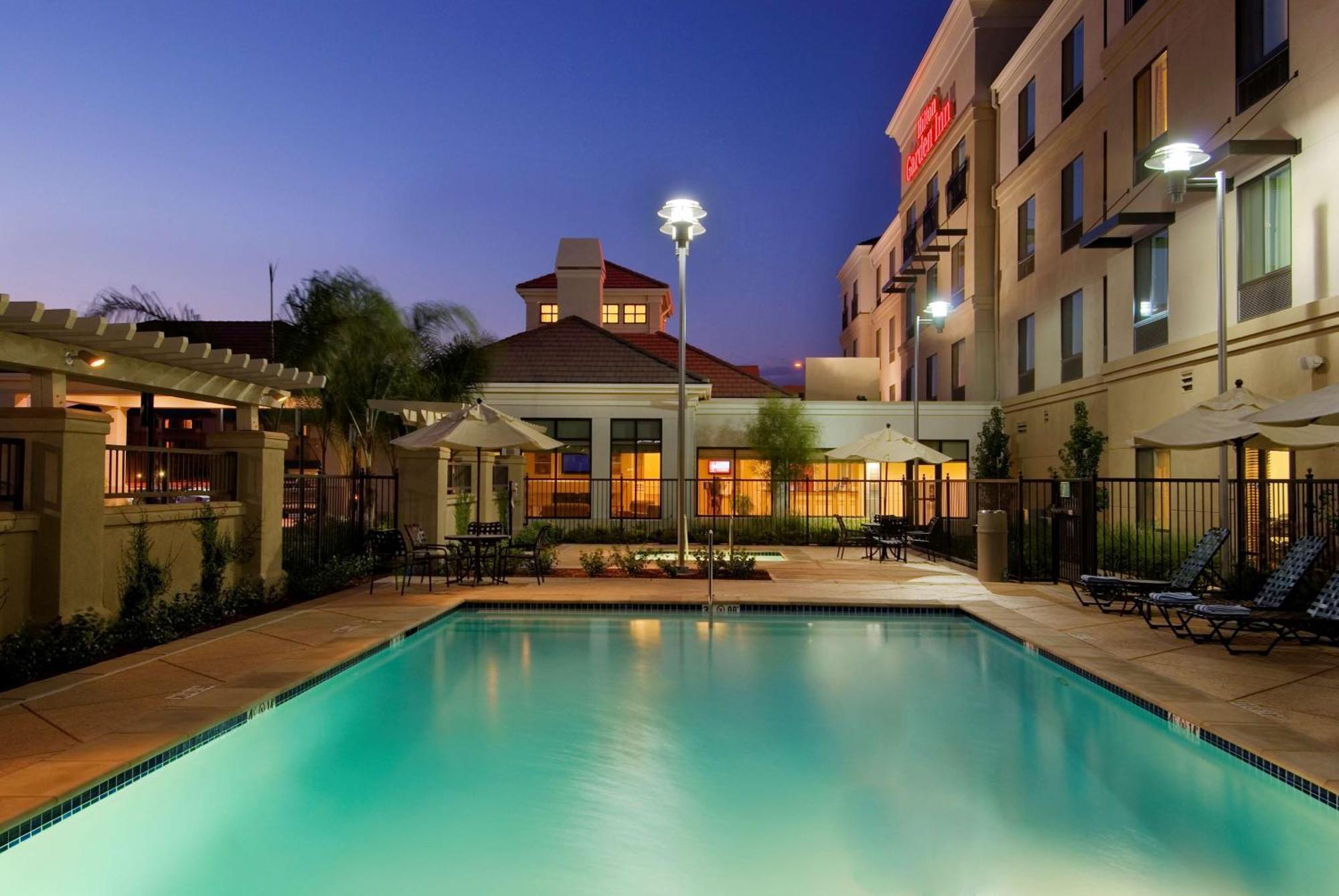 Hilton Garden Inn Sacramento Elk Grove Exterior photo